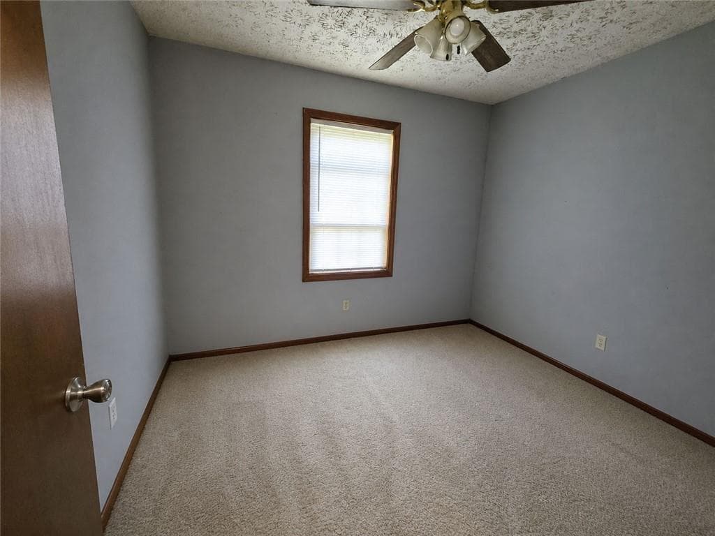 3 bedroom, 2 bathroom, 1,104 sq ft single family residence under contract at 133 Emily Drive, Dallas, GA 30157 — photo 6
