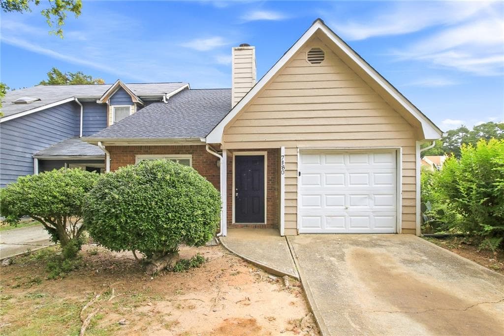 3 bedroom, 2 bathroom, 1,436 sq ft single family residence for rent at 7980 Woodlake Drive, Riverdale, GA 30274 for $1,940 a month