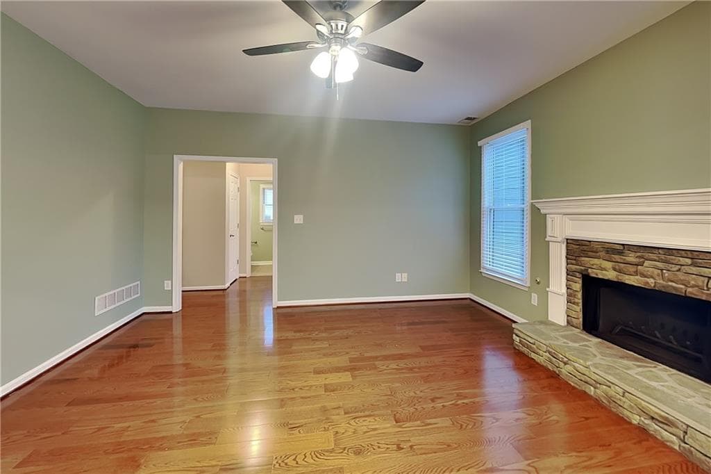 4 bedroom, 3 bathroom, 2,021 sq ft single family residence for rent at 327 Laurel Glen Crossing, Canton, GA 30114 for $2,550 a month — photo 2