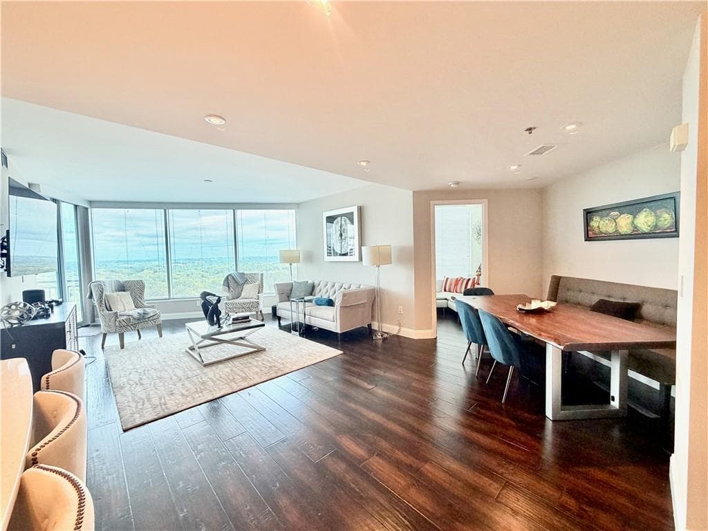2 bedroom, 2 bathroom, 1,742 sq ft condominium for sale at 3338 Peachtree Road 2303, Atlanta, GA 30326