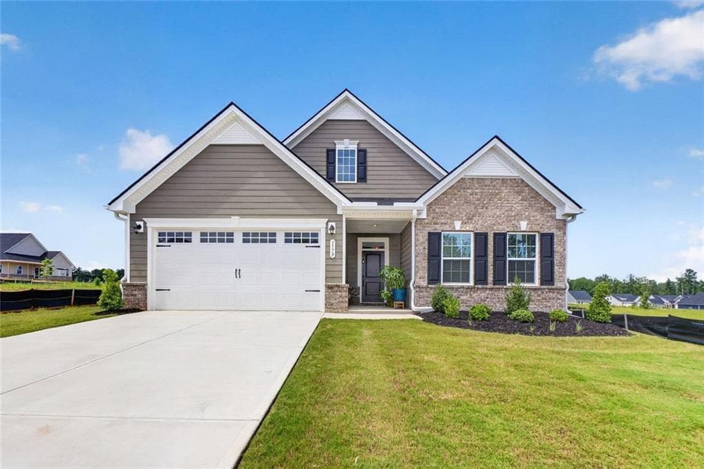 3 bedroom, 2 bathroom, 2,114 sq ft single family residence for sale at 1173 Burlington Court, Mcdonough, GA 30253
