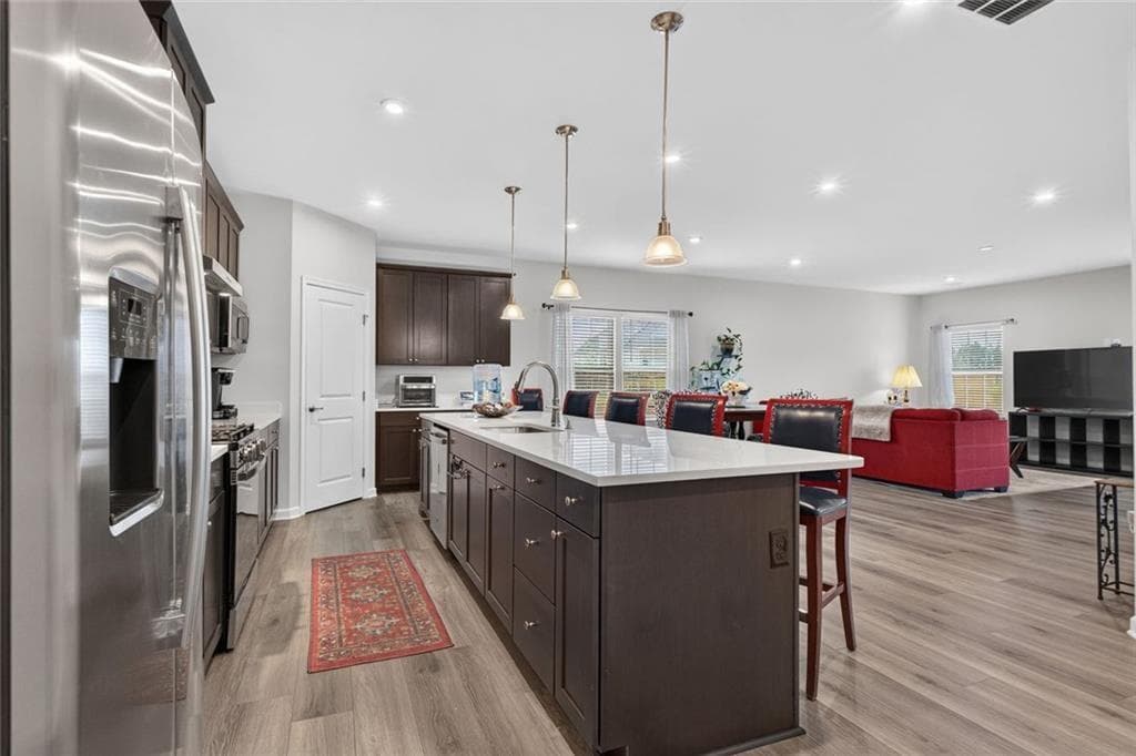 3 bedroom, 2 bathroom, 2,114 sq ft single family residence for sale at 1173 Burlington Court, Mcdonough, GA 30253 — photo 5