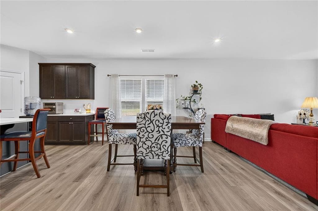 3 bedroom, 2 bathroom, 2,114 sq ft single family residence for sale at 1173 Burlington Court, Mcdonough, GA 30253 — photo 10