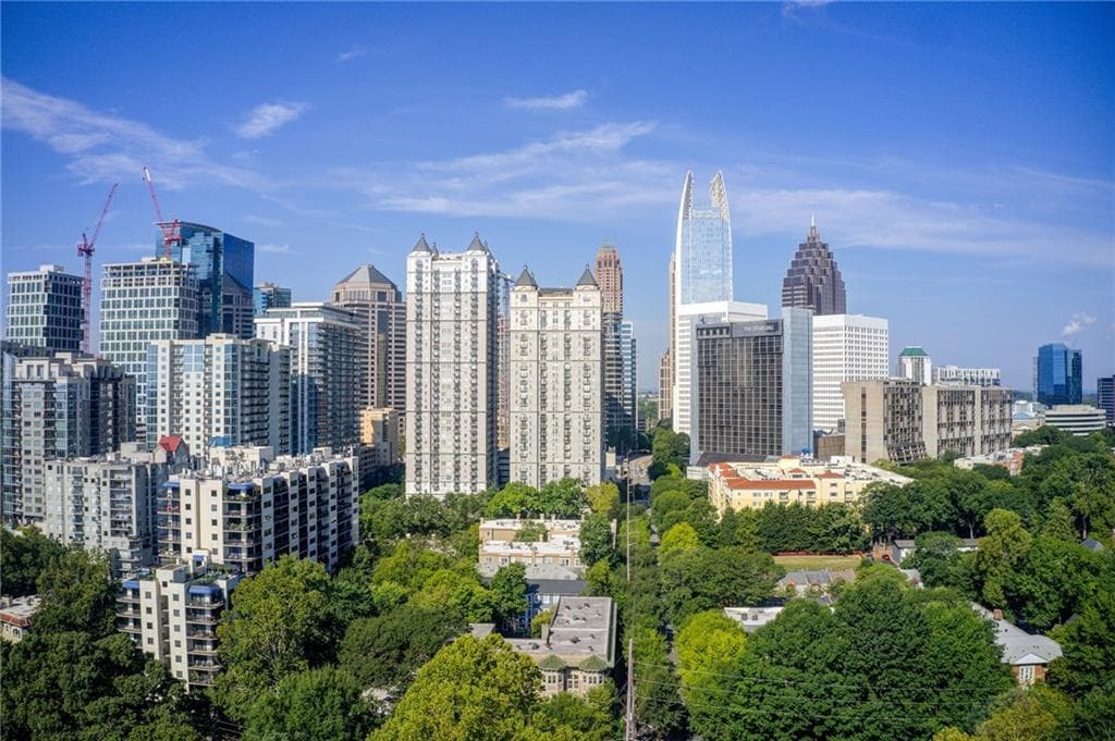 1 bedroom, 1 bathroom, 750 sq ft condominium for rent at 199 14TH Street 804, Atlanta, GA 30309 for $1,725 a month — photo 1 of 43