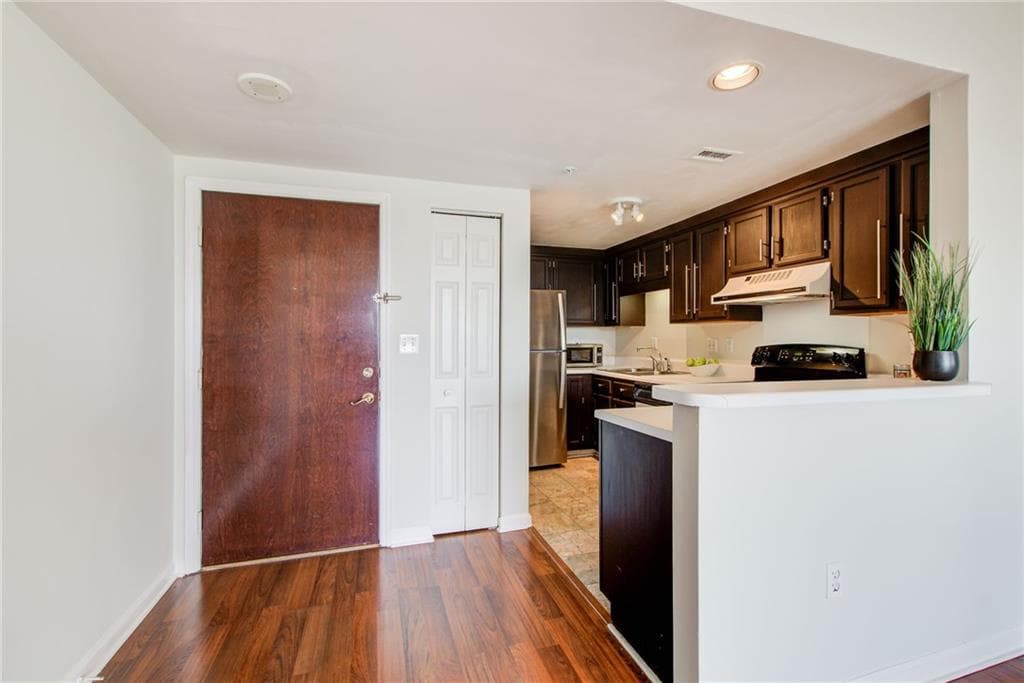 1 bedroom, 1 bathroom, 750 sq ft condominium for rent at 199 14TH Street 804, Atlanta, GA 30309 for $1,725 a month — photo 4