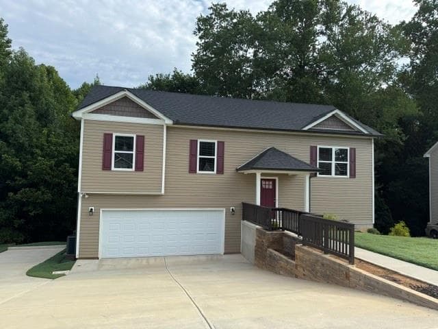5 bedroom, 3 bathroom, 2,128 sq ft single family residence for rent at 1812 Jessica Way, Winder, GA 30680 for $2,400 a month — photo 3