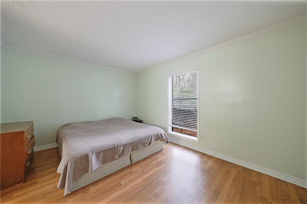 1 bedroom, 1 bathroom, 859 sq ft condominium for sale at 303 Summit North Drive, Atlanta, GA 30324 — photo 3