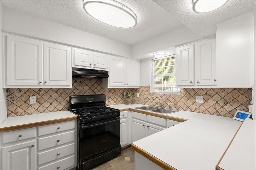 2 bedroom, 2 bathroom, 1,162 sq ft condominium for sale at 573 Picketts Bend Court, Marietta, GA 30008 — photo 4