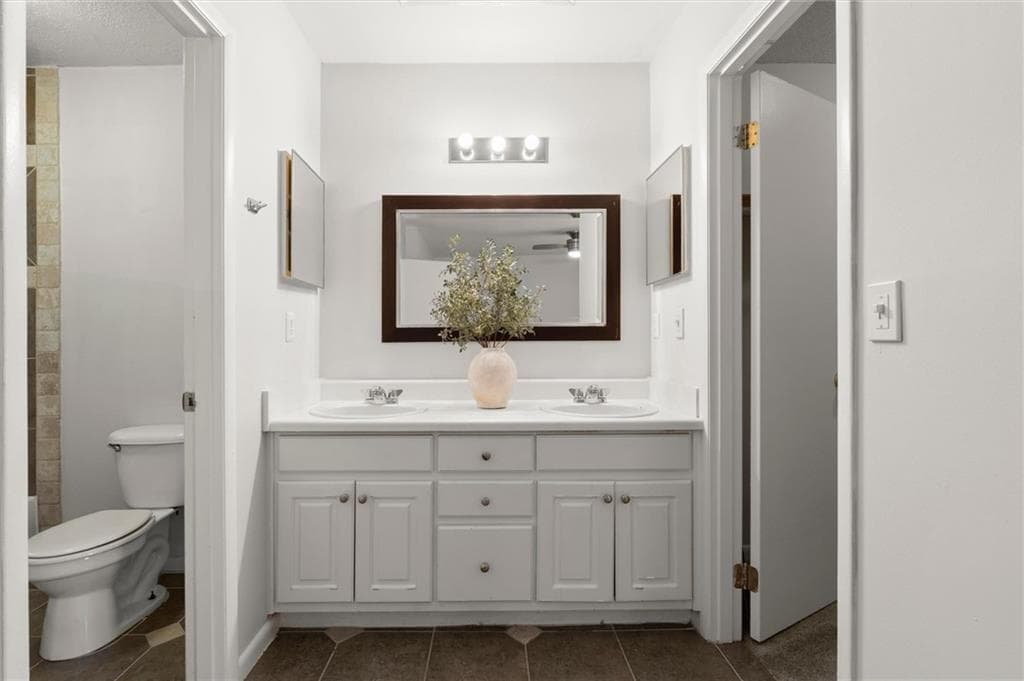 2 bedroom, 2 bathroom, 1,162 sq ft condominium for sale at 573 Picketts Bend Court, Marietta, GA 30008 — photo 7