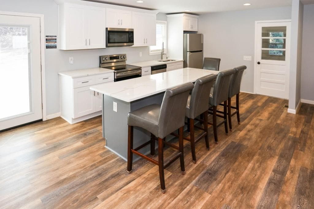 3 bedroom, 2 bathroom, 1,550 sq ft single family residence for rent at 6157 Orville Drive MAIN, Flowery Branch, GA 30542 for $2,000 a month — photo 5