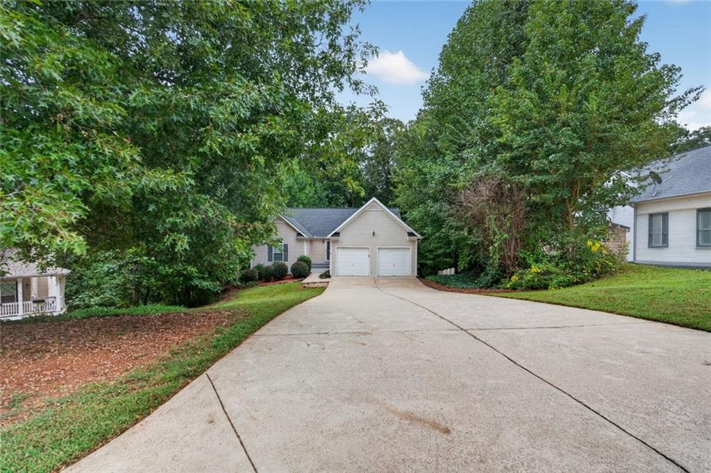 3 bedroom, 2 bathroom, 3,202 sq ft single family residence for sale at 17 Mitchell Drive, Hiram, GA 30141