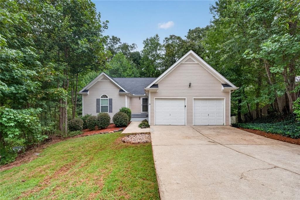 3 bedroom, 2 bathroom, 3,202 sq ft single family residence for sale at 17 Mitchell Drive, Hiram, GA 30141 — photo 3