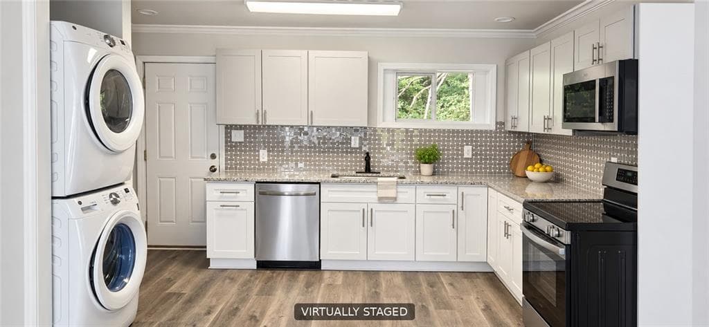 3 bedroom, 2 bathroom, 1,200 sq ft single family residence for sale at 2911 Macon Drive, Atlanta, GA 30354 — photo 3