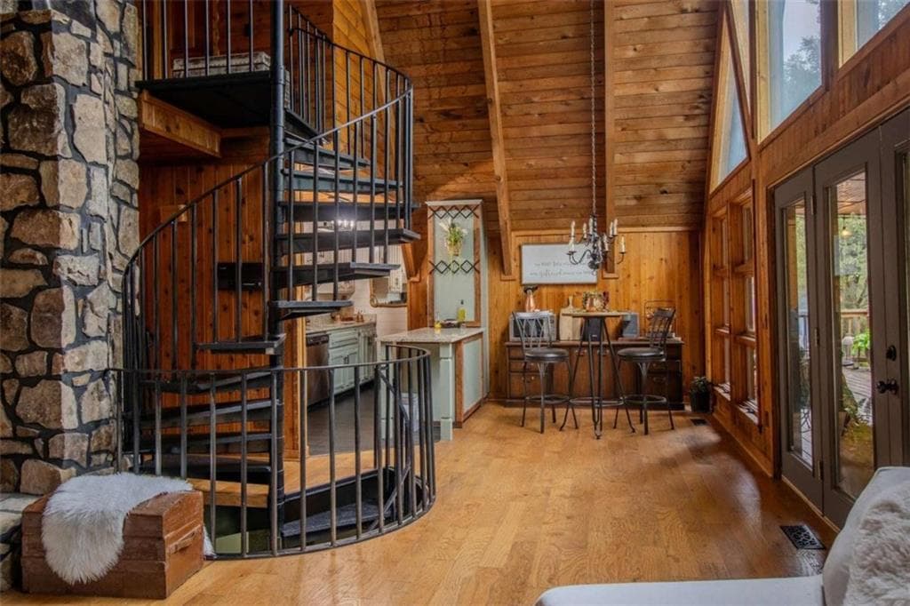 4 bedroom, 3 bathroom, 2,983 sq ft single family residence for sale at 525 Riverside Drive, East Ellijay, GA 30540 — photo 4