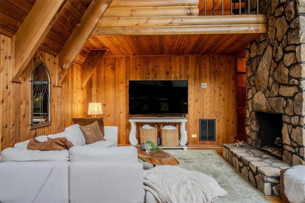 4 bedroom, 3 bathroom, 2,983 sq ft single family residence for sale at 525 Riverside Drive, East Ellijay, GA 30540 — photo 6