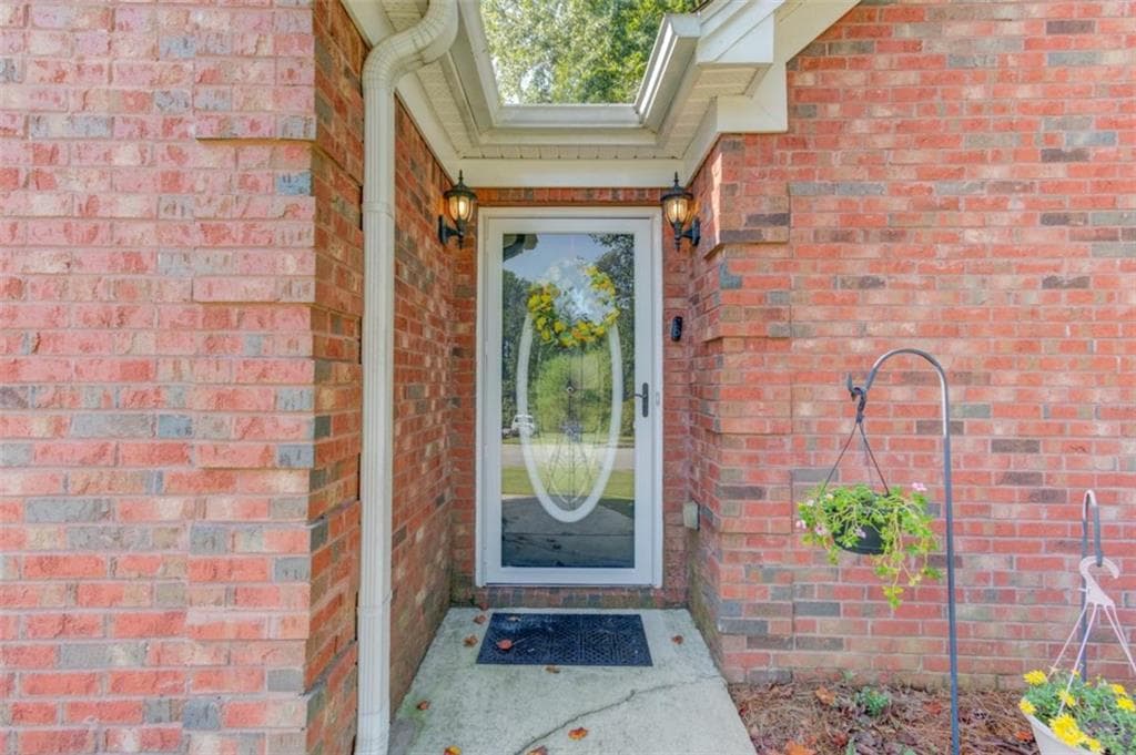 3 bedroom, 2 bathroom, 2,074 sq ft single family residence for sale at 720 Overlook Drive, Winder, GA 30680 — photo 3