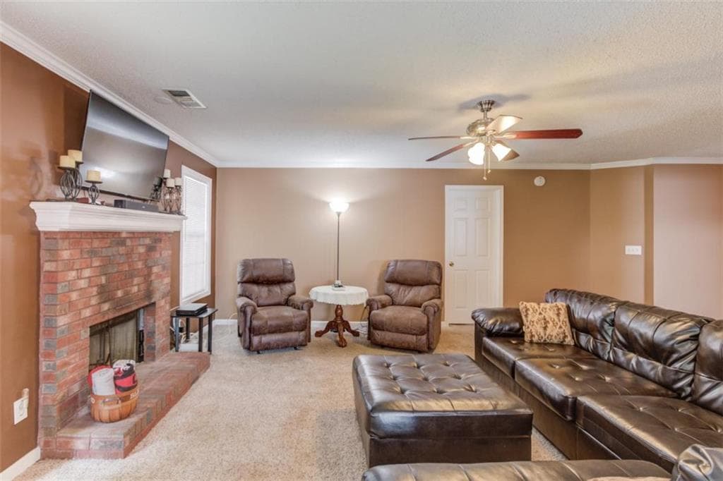 3 bedroom, 2 bathroom, 2,074 sq ft single family residence for sale at 720 Overlook Drive, Winder, GA 30680 — photo 7