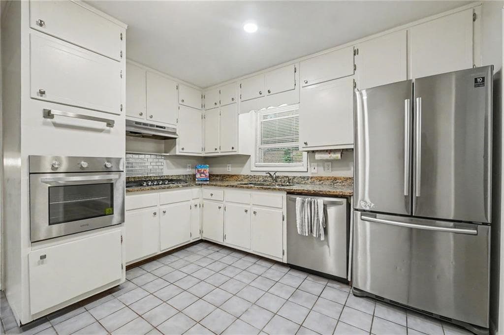 4 bedroom, 2 bathroom, 2,284 sq ft single family residence for sale at 2959 Edna Lane, Decatur, GA 30032 — photo 8