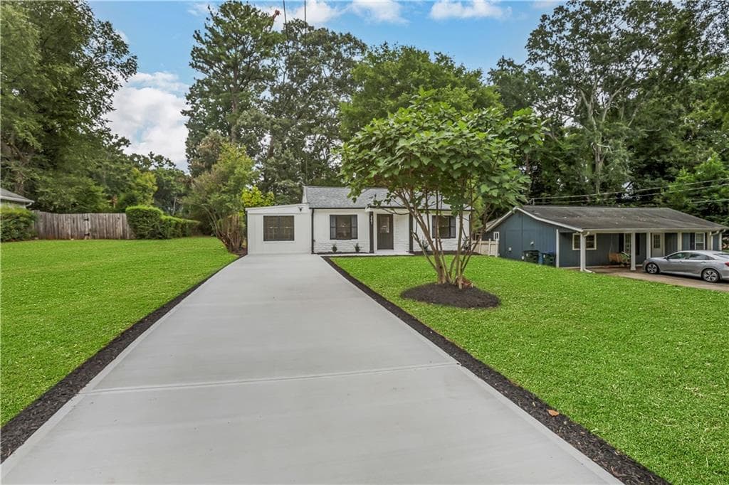 3 bedroom, 2 bathroom, 1,304 sq ft single family residence for sale at 3981 Forrest Court, Atlanta, GA 30341 — photo 2