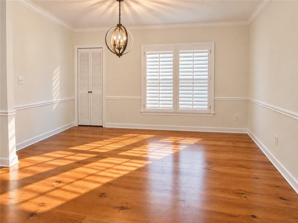 3 bedroom, 3 bathroom, 1,632 sq ft condominium under contract at 60 Ivy Parkway, Atlanta, GA 30342 — photo 3