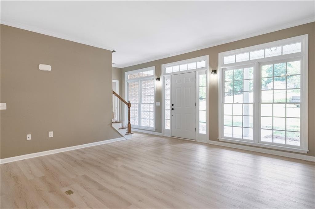 4 bedroom, 4 bathroom, 2,316 sq ft single family residence for sale at 759 stoneview Drive, Hoschton, GA 30548 — photo 7