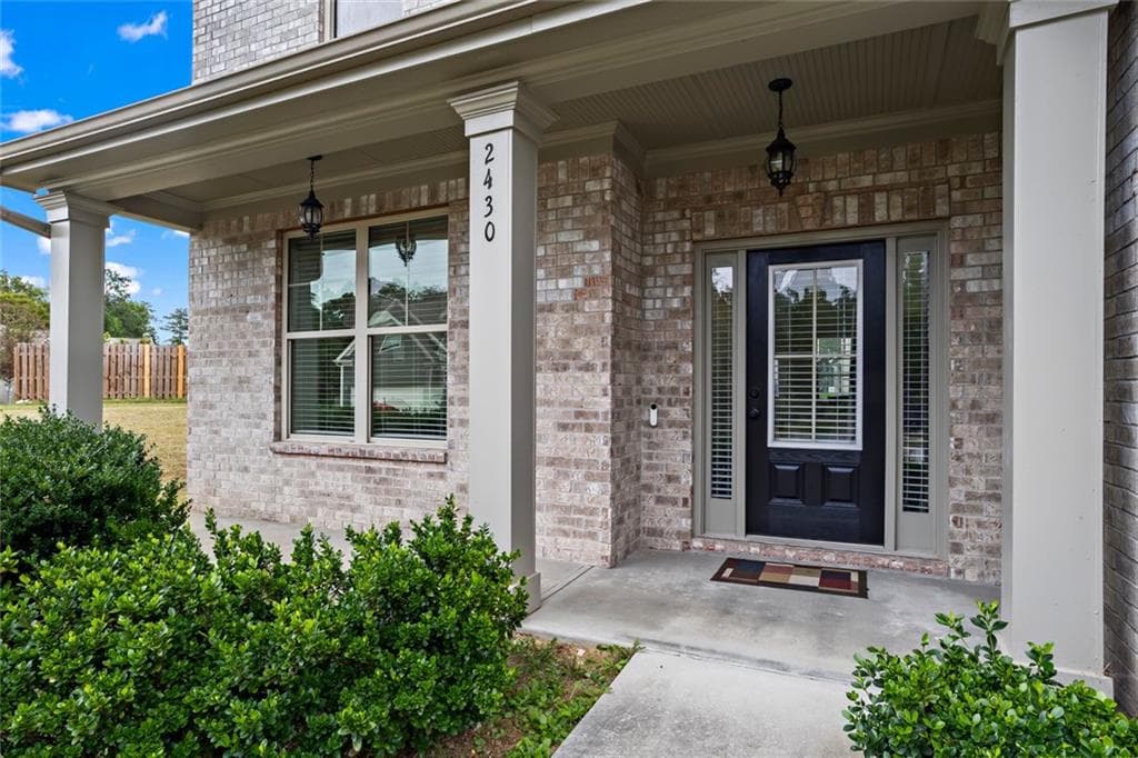 5 bedroom, 3 bathroom, 2,800 sq ft single family residence for sale at 2430 Overlook Avenue, Lithonia, GA 30058 — photo 3