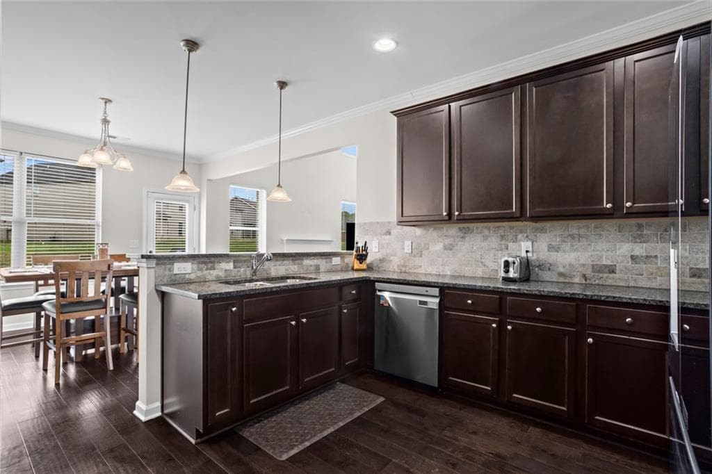 5 bedroom, 3 bathroom, 2,800 sq ft single family residence for sale at 2430 Overlook Avenue, Lithonia, GA 30058 — photo 10