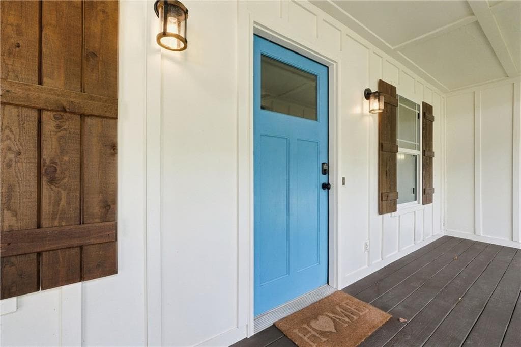 3 bedroom, 2 bathroom, 1,350 sq ft single family residence for sale at 1960 Buice Court, Cumming, GA 30028 — photo 2