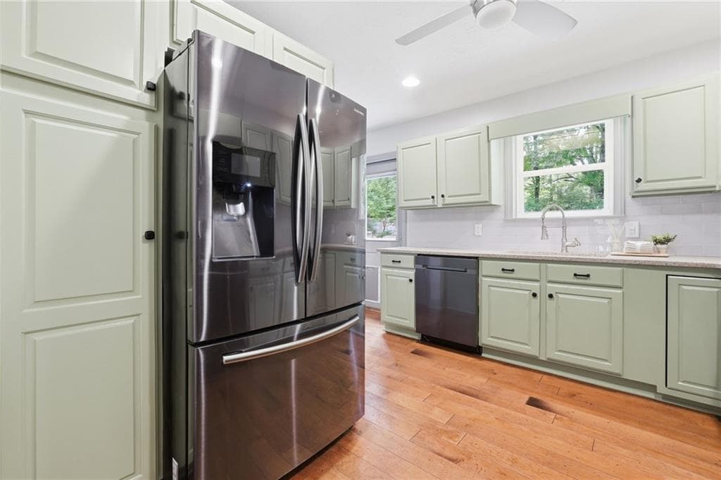 3 bedroom, 2 bathroom, 1,350 sq ft single family residence for sale at 1960 Buice Court, Cumming, GA 30028 — photo 8
