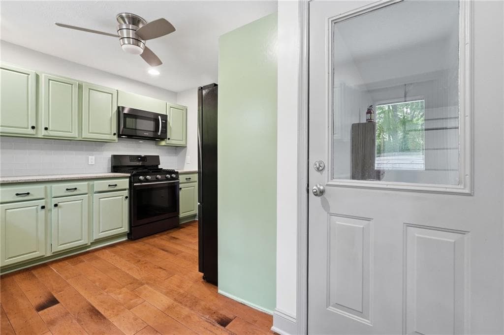 3 bedroom, 2 bathroom, 1,350 sq ft single family residence for sale at 1960 Buice Court, Cumming, GA 30028 — photo 10