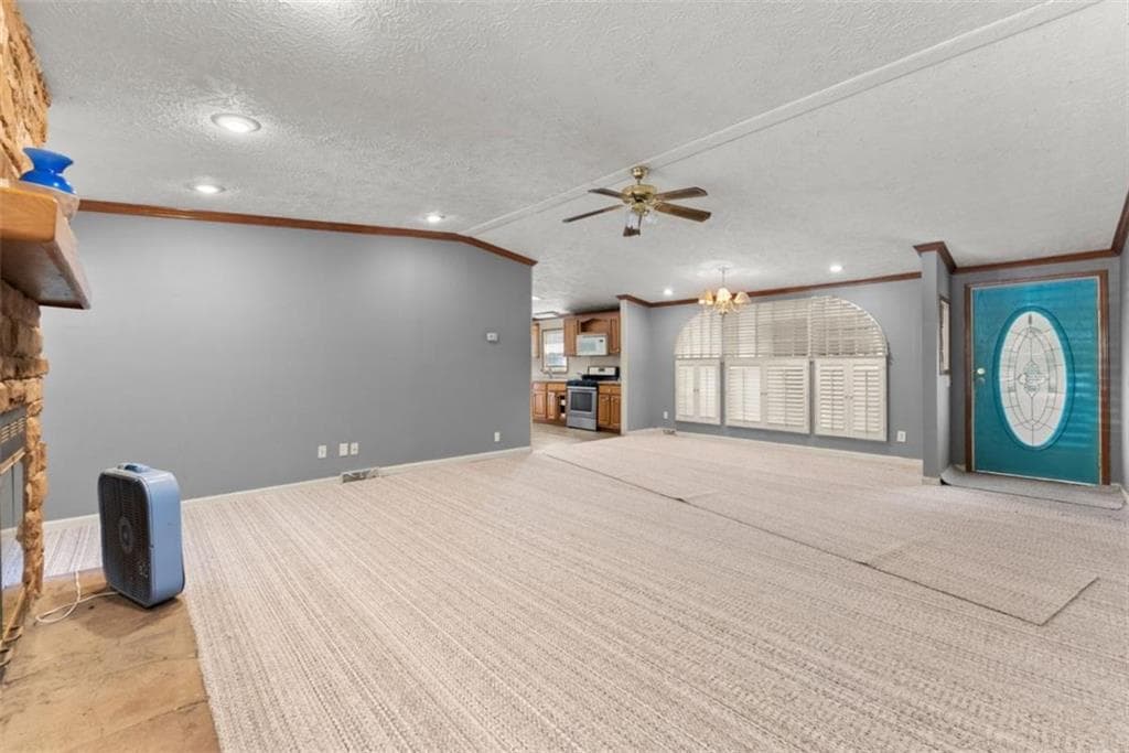 3 bedroom, 3 bathroom, 1,960 sq ft single family residence for sale at 79 Meadow Ridge Lane, Murrayville, GA 30564 — photo 4