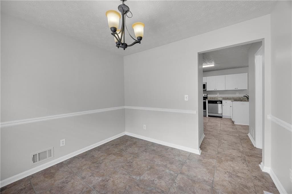 4 bedroom, 3 bathroom, 2,298 sq ft single family residence for sale at 1450 Timber Walk Drive, Loganville, GA 30052 — photo 10