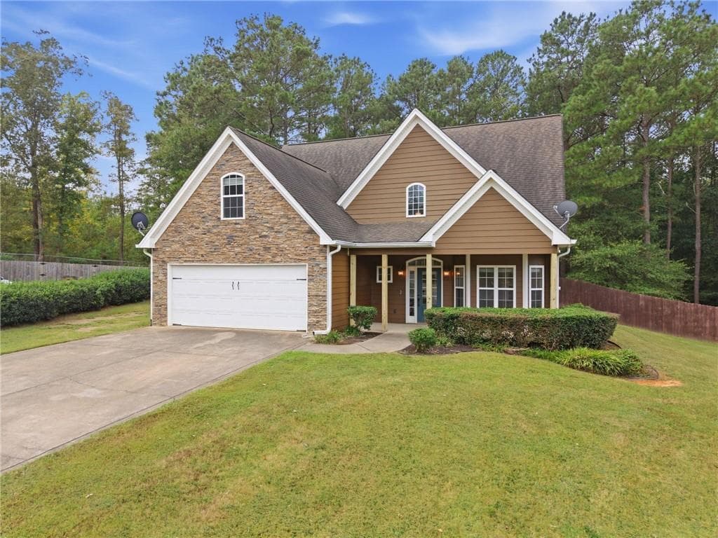 4 bedroom, 3 bathroom, 2,422 sq ft single family residence for sale at 10 Susanne Court, Rome, GA 30165