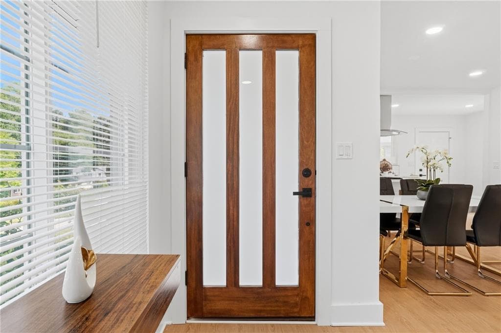 3 bedroom, 2 bathroom, 1,169 sq ft single family residence for sale at 2118 Glendale Drive, Decatur, GA 30032 — photo 8