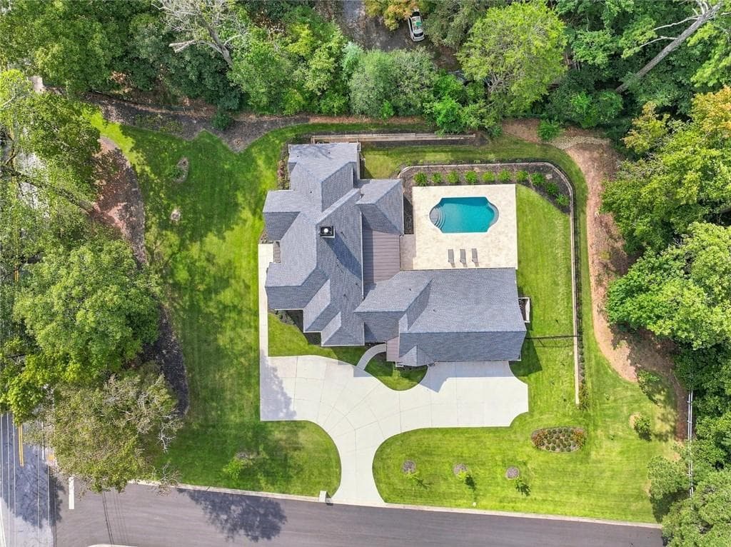 6 bedroom, 7 bathroom, 7,000 sq ft single family residence for sale at 5310 Northland Drive, Sandy Springs, GA 30342 — photo 3