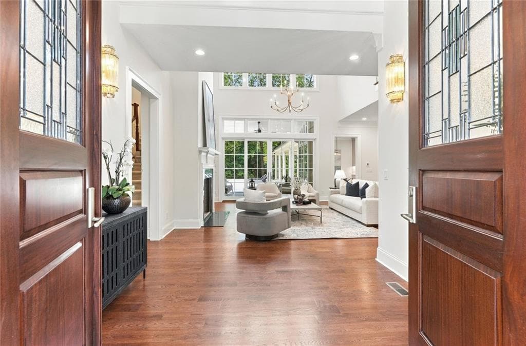 6 bedroom, 7 bathroom, 7,000 sq ft single family residence for sale at 5310 Northland Drive, Sandy Springs, GA 30342 — photo 4