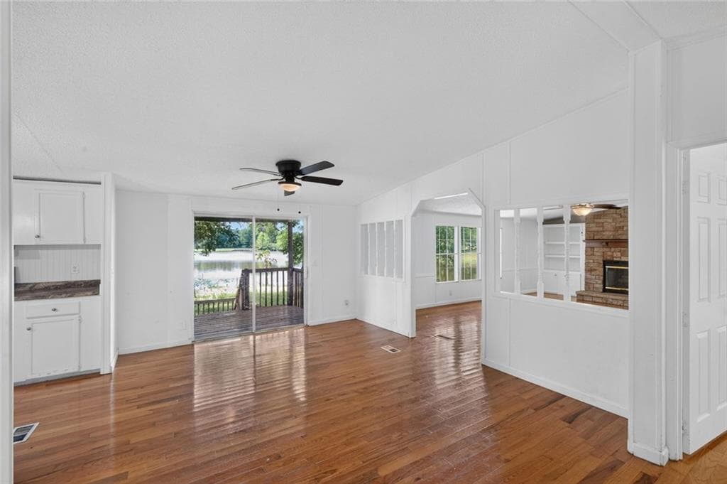 4 bedroom, 2 bathroom, 2,432 sq ft single family residence for sale at 133 Garden Ridge Drive, Carrollton, GA 30116 — photo 3
