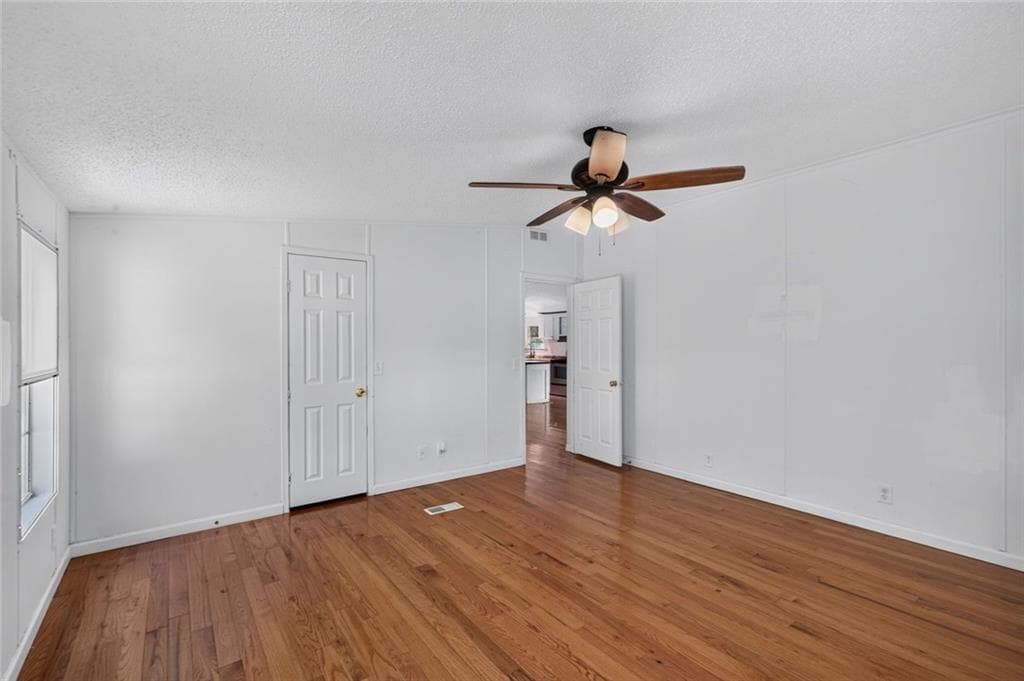 4 bedroom, 2 bathroom, 2,432 sq ft single family residence for sale at 133 Garden Ridge Drive, Carrollton, GA 30116 — photo 10