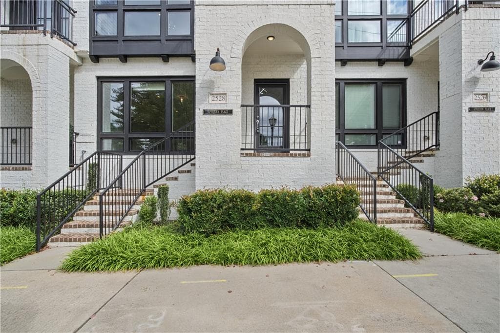 3 bedroom, 4 bathroom, 2,730 sq ft townhouse for sale at 2528 Appleden Place 9, Atlanta, GA 30319 — photo 5