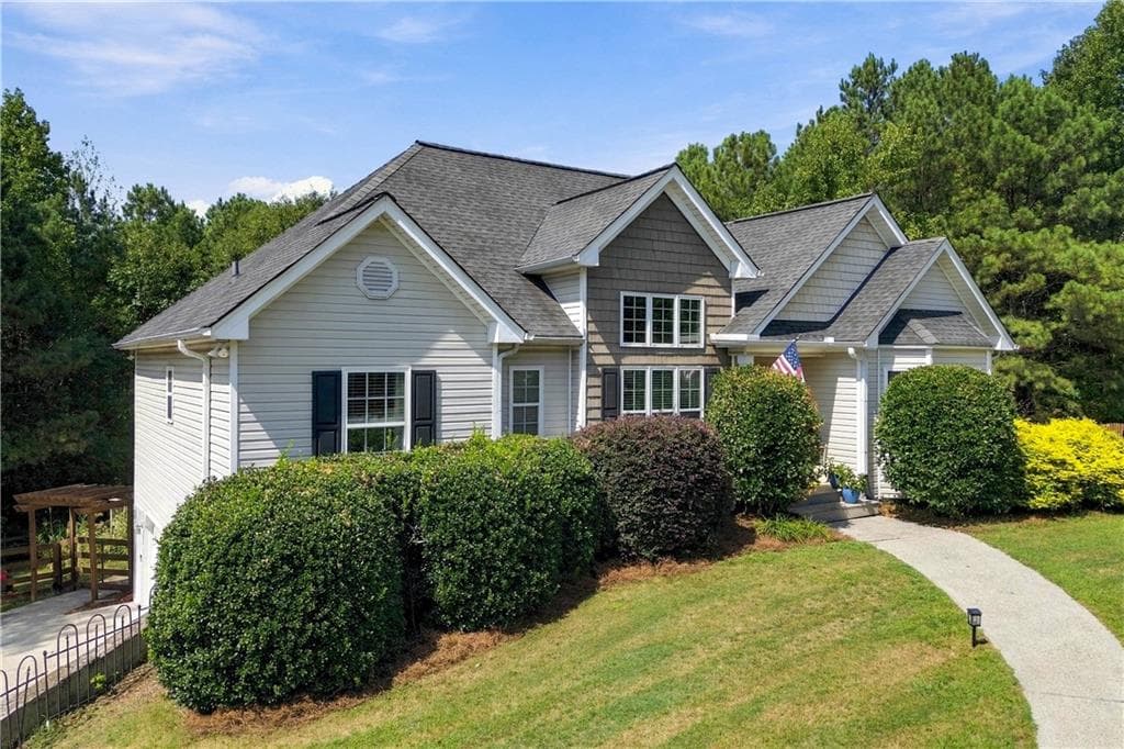 3 bedroom, 2 bathroom, 2,134 sq ft single family residence for sale at 107 Nelson Ridge Drive, Ball Ground, GA 30107 — photo 2