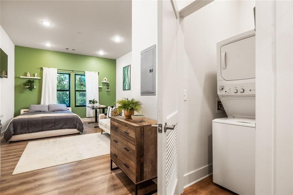1 bedroom, 1 bathroom, 403 sq ft condominium for sale at 112 Rogers Street 202, Atlanta, GA 30317 — photo 7