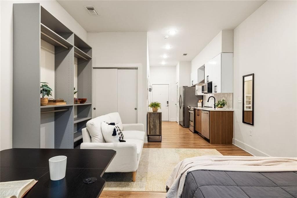 1 bedroom, 1 bathroom, 403 sq ft condominium for sale at 112 Rogers Street 202, Atlanta, GA 30317 — photo 9