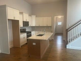 3 bedroom, 3 bathroom, 1,939 sq ft townhouse for sale at 348 Lakeside Court, Canton, GA 30114 — photo 3