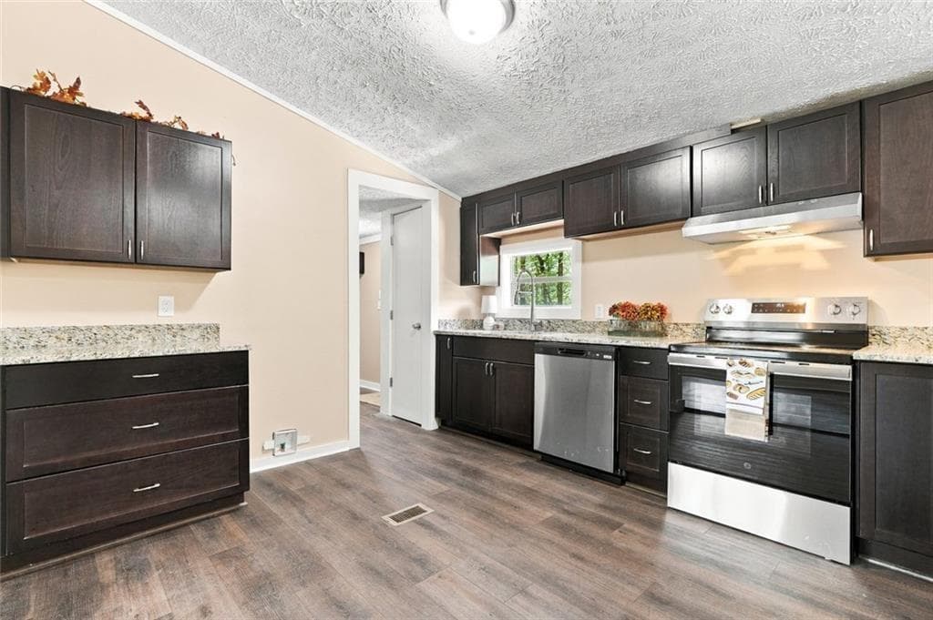 3 bedroom, 2 bathroom, 1,440 sq ft single family residence for sale at 99 Adrianne Lane, Dawsonville, GA 30534 — photo 9