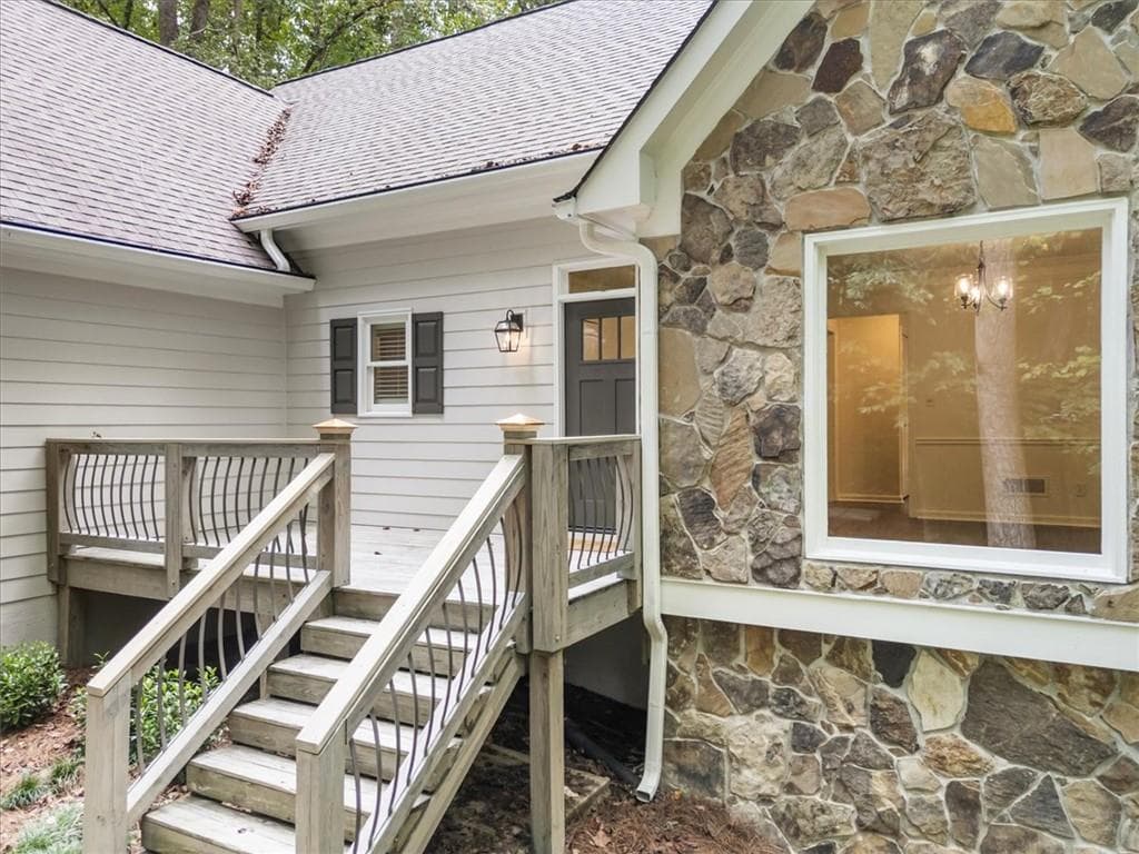 3 bedroom, 3 bathroom, 2,001 sq ft single family residence for sale at 3355 Hopewell Chase Drive, Alpharetta, GA 30004 — photo 4