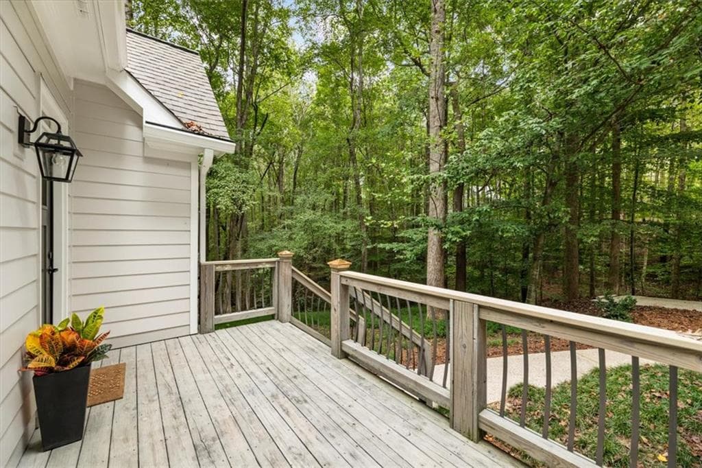 3 bedroom, 3 bathroom, 2,001 sq ft single family residence for sale at 3355 Hopewell Chase Drive, Alpharetta, GA 30004 — photo 5