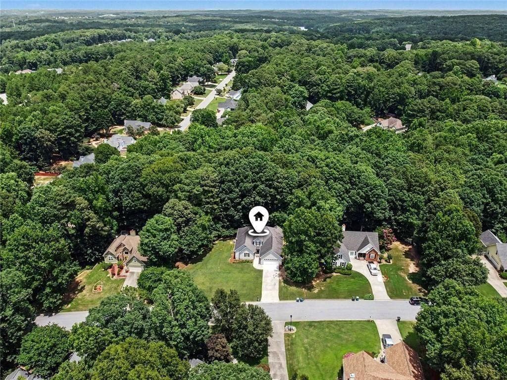 4 bedroom, 4 bathroom, 3,618 sq ft single family residence for sale at 2266 Orion Court, Grayson, GA 30017 — photo 4