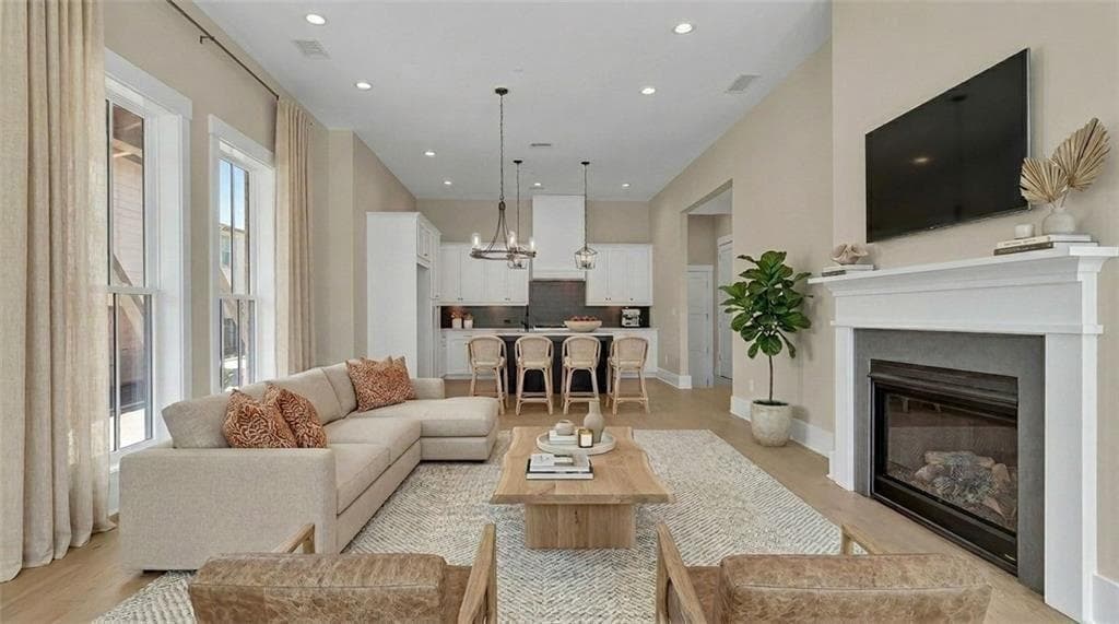 3 bedroom, 3 bathroom, 2,178 sq ft townhouse for sale at 170 Rolison Way, Fayetteville, GA 30214 — photo 4