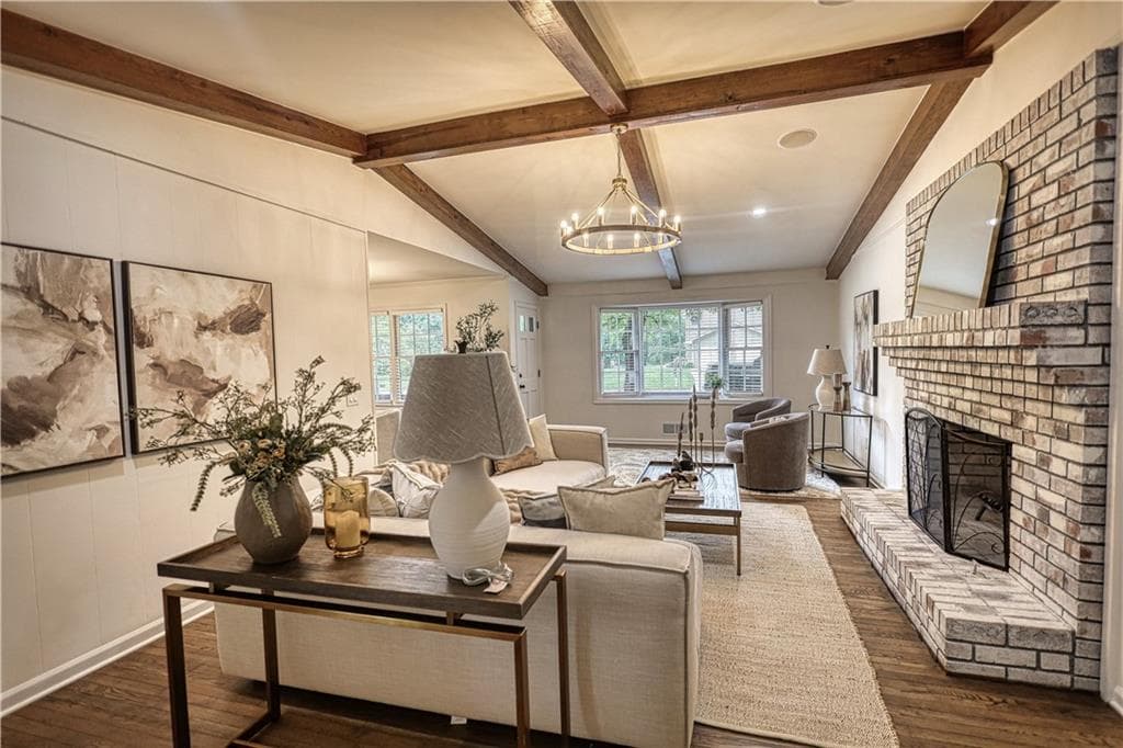 6 bedroom, 3 bathroom, 2,425 sq ft single family residence for sale at 1720 Aleta Drive, Marietta, GA 30066 — photo 4