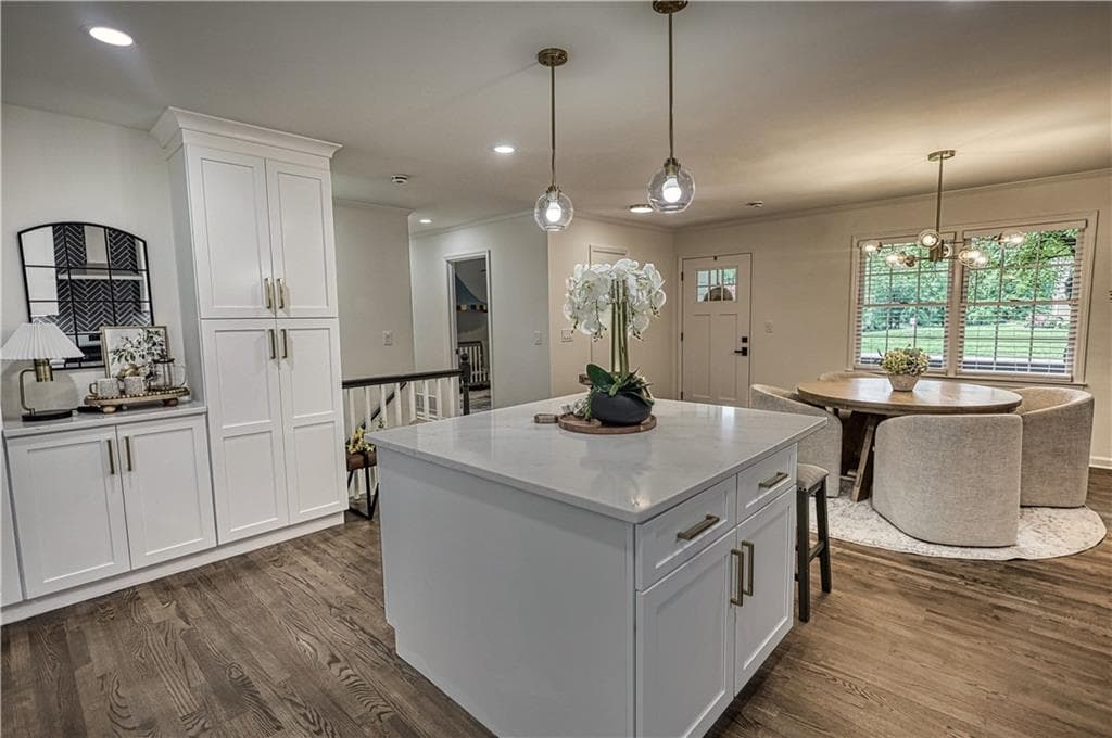 6 bedroom, 3 bathroom, 2,425 sq ft single family residence for sale at 1720 Aleta Drive, Marietta, GA 30066 — photo 10